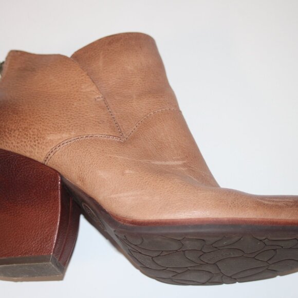 NICE LADIES KORK-EASE SHOOTIE/ANKLE BOOTIE - SIZE 10 - TAN LEATHER - Picture 4 of 6
